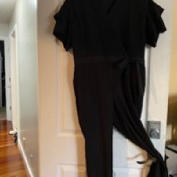 Banana Republic black jumpsuit (size 4) - Picture 2 of 2